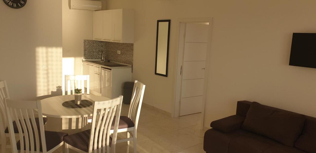Apartmants Villa Lungo Mare Živogošće Eksteriør bilde