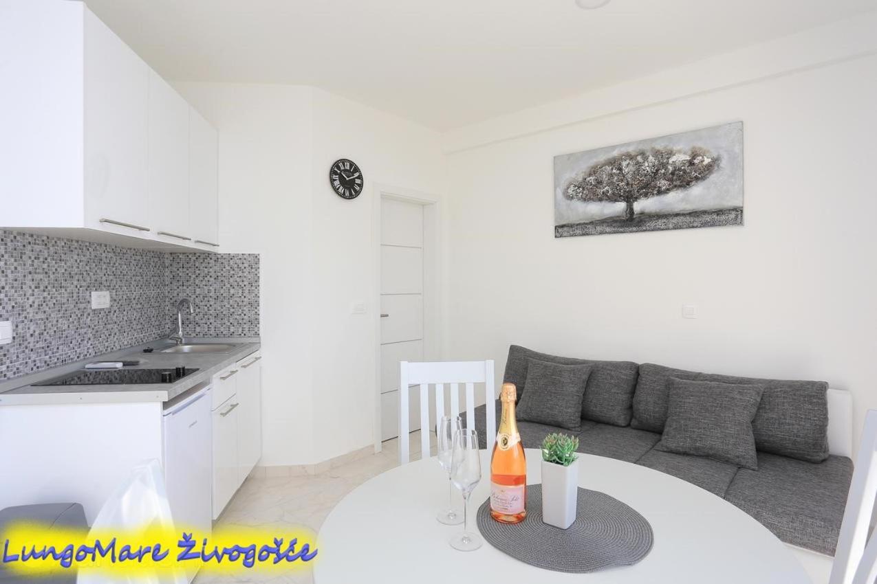 Apartmants Villa Lungo Mare Živogošće Eksteriør bilde